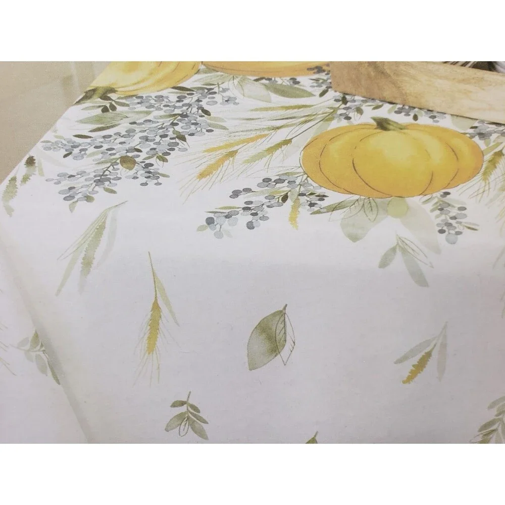 1 Printed Fabric Tablecloth, 60